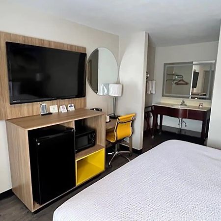 Days Inn By Wyndham ديفونياك سبرنغز المظهر الخارجي الصورة