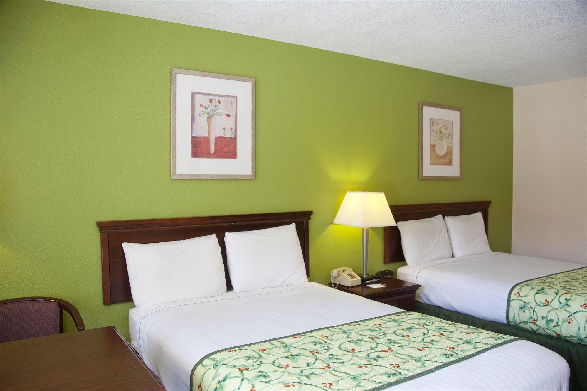 Days Inn By Wyndham ديفونياك سبرنغز المظهر الخارجي الصورة